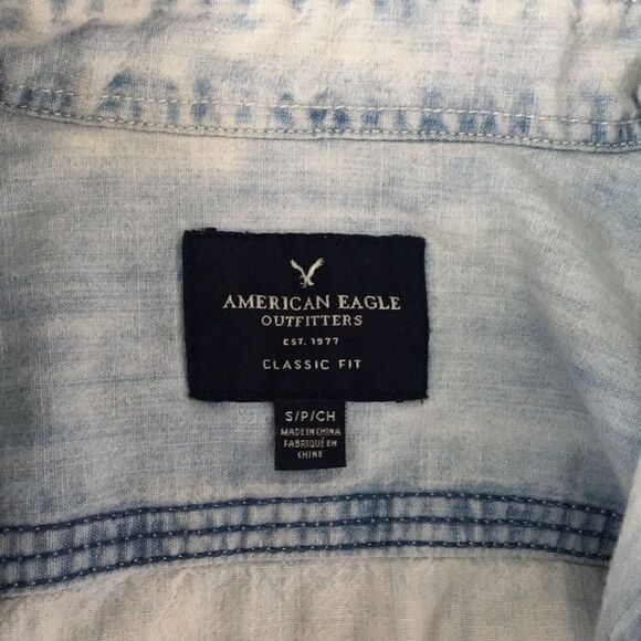 Light wash chambray top - Picture 4 of 4